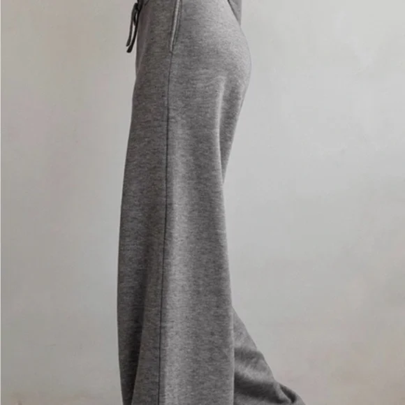 Commense Gray set. Jacket L, PTP 21, L 18, - Lounge pants S, Waist 15, Inseam 30 - Picture 14 of 16